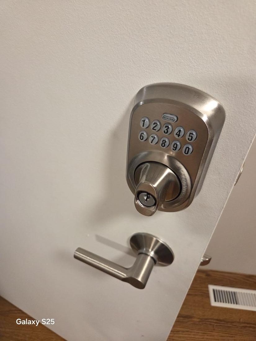 Keypad deadbolt installed by Raven Locksmith